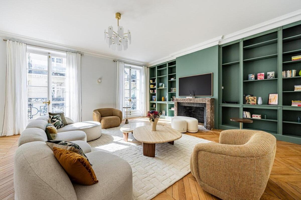 Luxurious 4 Bedroom Apartment, La Muette Appartement Parijs