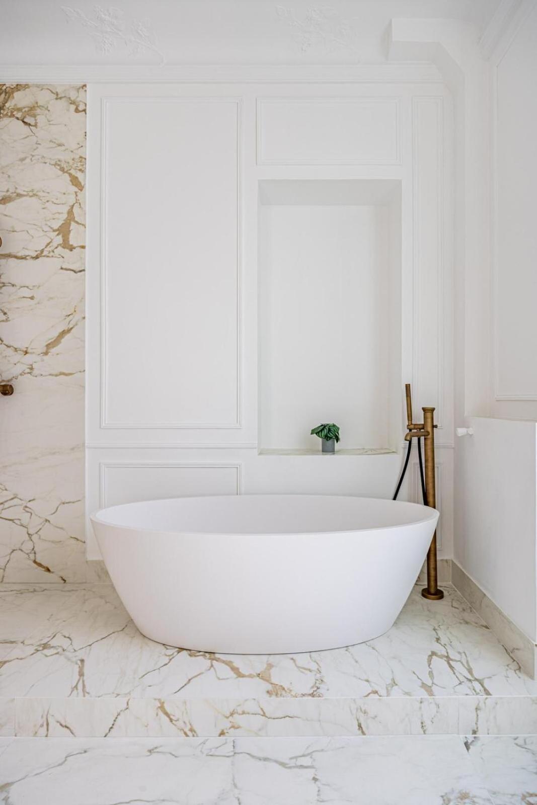 Luxurious 4 Bedroom Apartment, La Muette Parijs